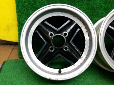 REVOLUTION 4 Spoke Classic 13x6j / 13x7j +15 -14 4x101.6 CB