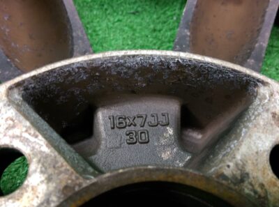 BR / BLACK RACING 8 Spoke 16x7j +30 4x114.3 CB