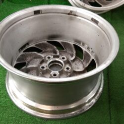 CHEVROLET CORVETTE C4 FACTORY 17x8.5j / 17x9.5j +56 5x120.65 CB