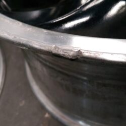 CHEVROLET CORVETTE C4 FACTORY 17x8.5j / 17x9.5j +56 5x120.65 CB