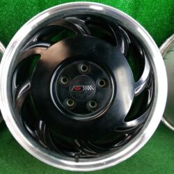 CHEVROLET CORVETTE C4 FACTORY 17x8.5j / 17x9.5j +56 5x120.65 CB