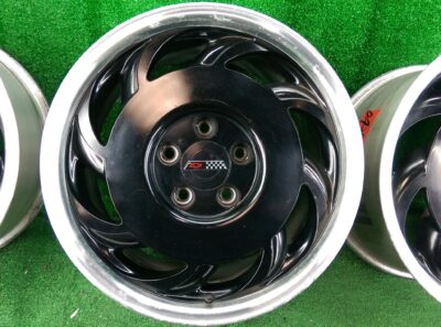 CHEVROLET CORVETTE C4 FACTORY 17x8.5j / 17x9.5j +56 5x120.65 CB