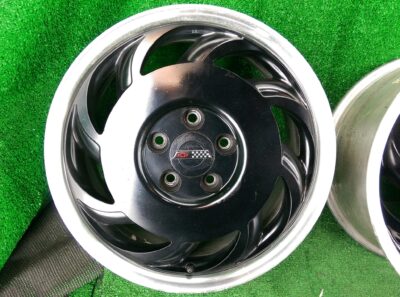 CHEVROLET CORVETTE C4 FACTORY 17x8.5j / 17x9.5j +56 5x120.65 CB