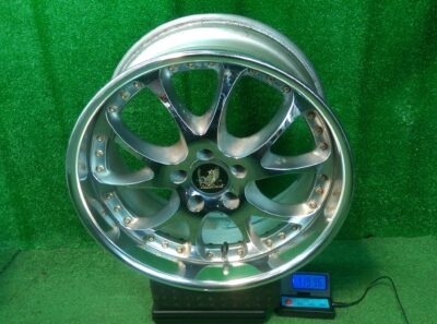 RIVERSIDE ALTSTADT- 1 3 piece 18x8j / 18x9j +35 5x114.3 CB