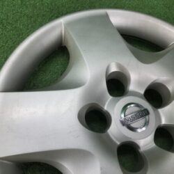 NISSAN 15inch WHEEL CAP / HUB CAP x1