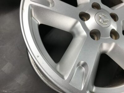 DODGE NITRO FACTORY 17x7j +40.75 5x114.3 CB