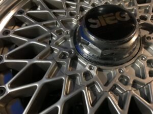 BRIDGESTONE SIEG -M Mesh 3 piece 14x6j +22 4x114.3 CB