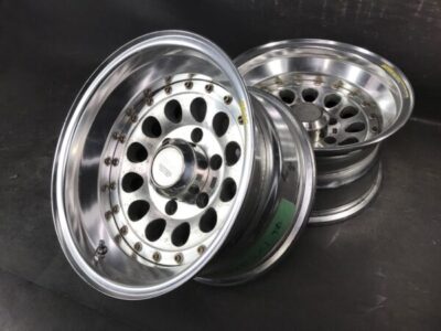 BRIDGESTONE BERG D Type 3 piece With Center Caps 15X8.5J -33 6x139.7 CB