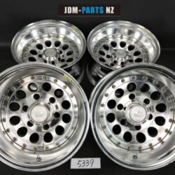 BRIDGESTONE BERG D Type 3 piece With Center Caps 15X8.5J -33 6x139.7 CB