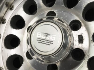 BRIDGESTONE BERG D Type 3 piece With Center Caps 15X8.5J -33 6x139.7 CB
