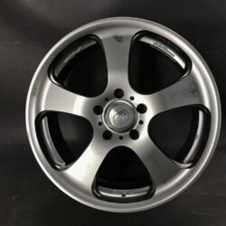 RAYS VERSUS COLLEZIONI STIVALE 17x7j +42 5x114.3 CB