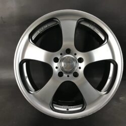 RAYS VERSUS COLLEZIONI STIVALE 17x7j +42 5x114.3 CB