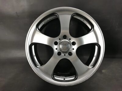 RAYS VERSUS COLLEZIONI STIVALE 17x7j +42 5x114.3 CB