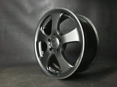 RAYS VERSUS COLLEZIONI STIVALE 17x7j +42 5x114.3 CB