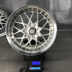 RAYS EINS KAHN 2 / Kahn II Light weight 17x9j +43 4x114.3 / 5x114.3 CB