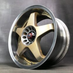 CRIMSON RACING SPARCO - NT 16x7j +35 / 16x8j +38 4x114.3 CB