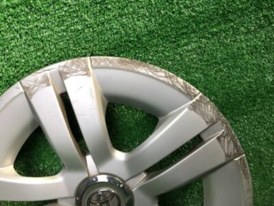 TOYOTA 15inch WHEEL CAP / HUB CAP x1