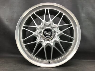 WORK REZAX 17x7j +50 / 17x8j +45 4x114.3 / 5x114.3 CB