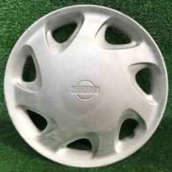 NISSAN 14inch WHEEL CAP / HUB CAP x1