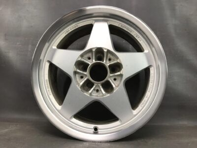 MOMO ITALY Five Star / 5 STAR / MOMO PENTA 16x8j +11 5x114.3 CB