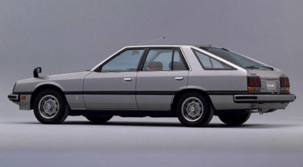 NISSAN SKYLINE R30 Factory CENTER CAP x4