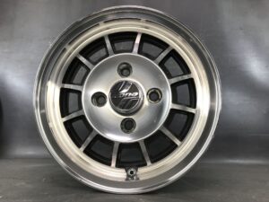 BRIDGESTONE ZONA SPOKE 9 with Original Caps 13x5j +20 4x114.3 CB