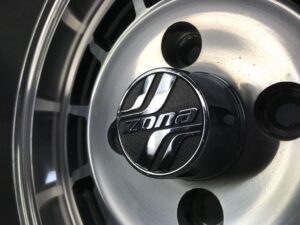 BRIDGESTONE ZONA SPOKE 9 with Original Caps 13x5j +20 4x114.3 CB