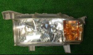 TOYOTA Bb NCP30 HID Headlight / headlamp Right KOITO 52-119