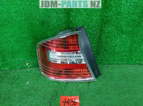 SUBARU LEGACY BL5 TAIL LIGHT LEFT KOITO 220-20805