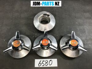 CHEVROLET CORVETTE C3 Wheel center caps x3