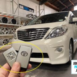TOYOTA ALPHARD Replacement key