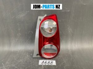 TOYOTA PASSO NGC30 KGC30 KGC35 TAILLIGHT 220-51004 RIGHT Side x1