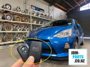 TOYOTA AQUA Key fob Replacement