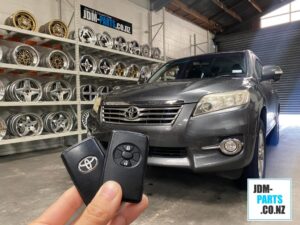 TOYOTA VANGUARD RAV4 Replacement key