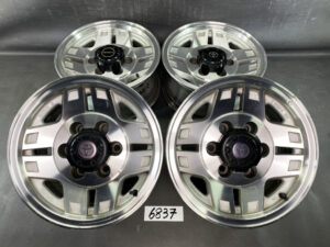 TOYOTA LAND CRUISER 70 PRADO Genuine Wheels 15x7j +8 6x139.7 CB