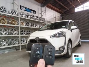 TOYOTA SIENTA Replacement Key