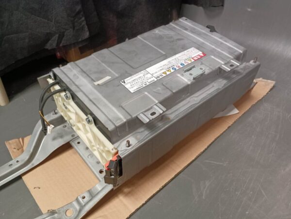 TOYOTA AQUA NHP10 HYBRID BATTERY Shell with Faulty Batteries G9280-52030 » JDM-PARTS NZ