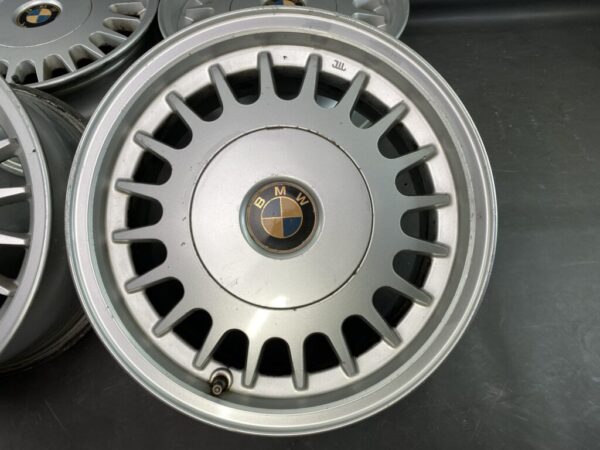 BMW Genuine Style 2 E34 525i Alloy 15x7j +20 5x120 CB:72 x4 - Image 6