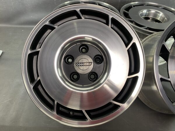 CHEVROLET CORVETTE C4 Z51 FACTORY 16x8.5j +32 /16x9.5j +38 5×120.65 CB:70 x4 - Image 8