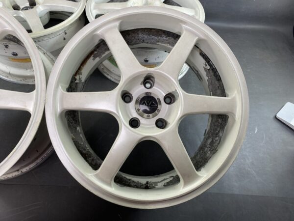 YOKOHAMA AVS MODEL 6 With Original Center Caps 17x8j +30 5x114.3 CB:73 x4 - Image 10
