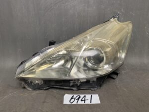 TOYOTA Prius Alpha α / ZVW40W ZVW41W Genuine / headlight Headlight / KOITO 47-41 / Left Side x1
