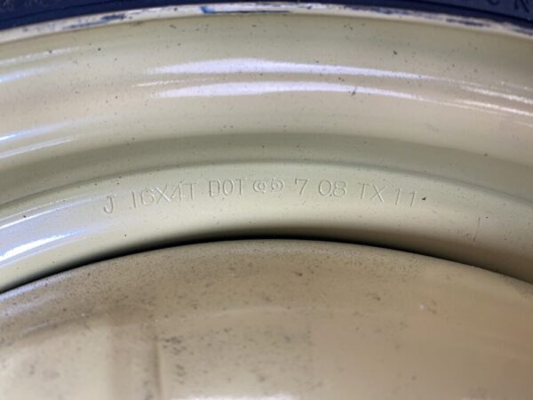 Spare tyre for TOYOTA PORTE NNP10 temper tyre Space saver With Screw - Image 3