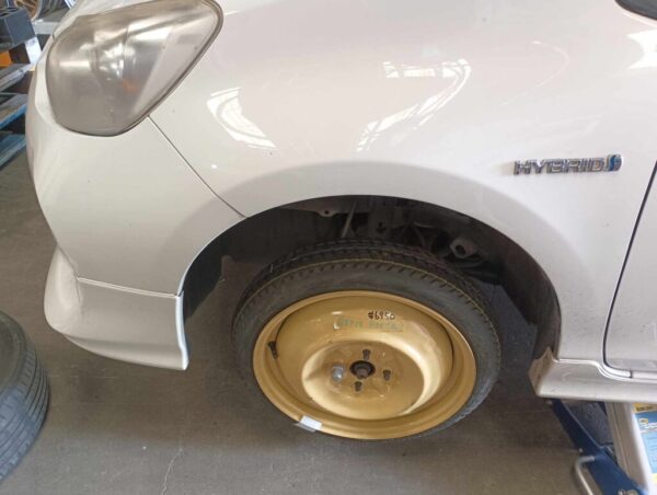 Space saver TOYOTA AQUA YARIS VITZ HYBRID AXIO FIELDER SPADE Temper tyre With Screw - Image 4