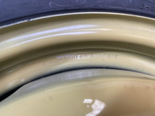 Spare tyre for TOYOTA CROWN JZS175 temper tyre Space saver With Screw - Image 3