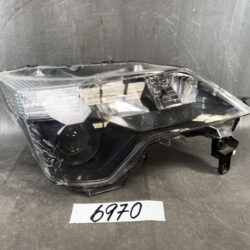 TOYOTA SPADE / NSP140 NCP141 Genuine Headlight / KOITO 52-260 / Right Side x1
