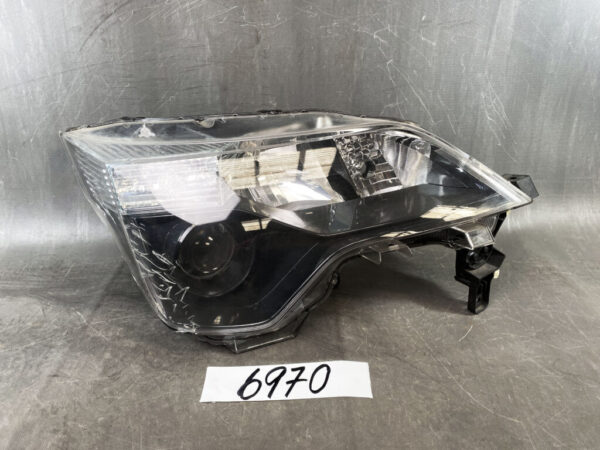 TOYOTA SPADE / NSP140 NCP141 Genuine Headlight / KOITO 52-260 / Right Side x1 » JDM-PARTS NZ