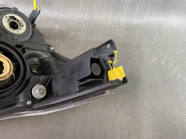 TOYOTA SPADE NSP140 NCP141 Headlight 52-260 Right Side x1 - Image 7