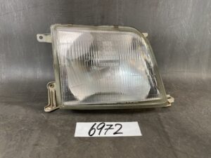 TOYOTA LAND CRUISER PRADO / KZJ90 KZJ95 Genuine Headlight / KOITO 60-51 / Right Side x1