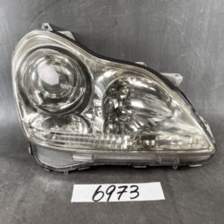 TOYOTA CROWN MAJESTA C Type / UZS186 Genuine HID Headlight / STANLEY 30-315 / Right Side x1