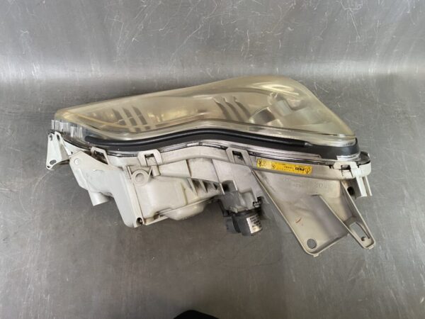 TOYOTA CROWN MAJESTA C Type / UZS186 UZS187 Genuine HID Headlight / STANLEY 30-315 / Right Side x1 - Image 5